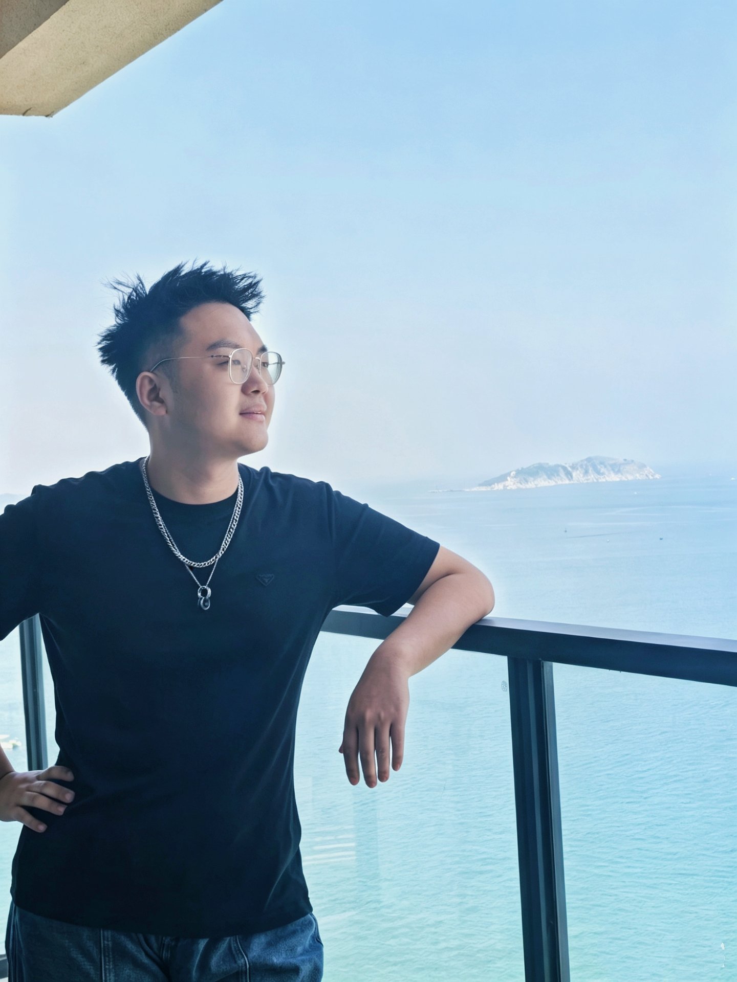 万骞怿